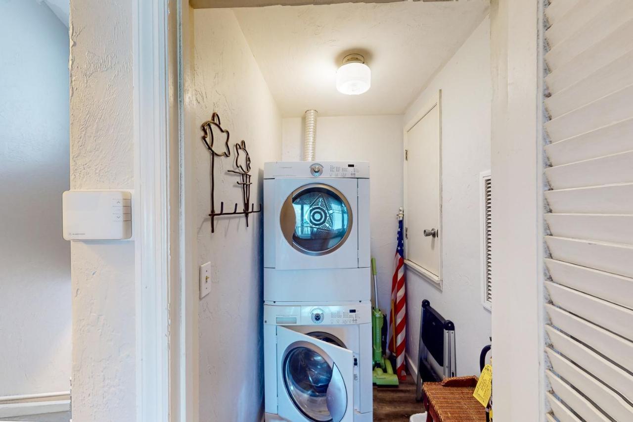 Ocean Mile G-3 Apartment เกาะเซนต์จอร์จ ภายนอก รูปภาพ